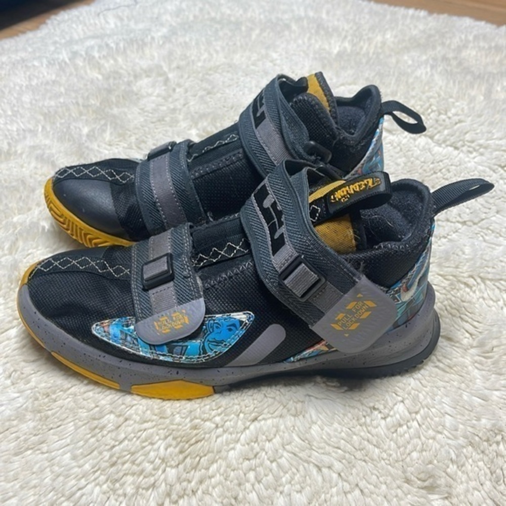 Nike LeBron Solder 13 Graffiti (GS), AR7585-070, Size 4.5Y